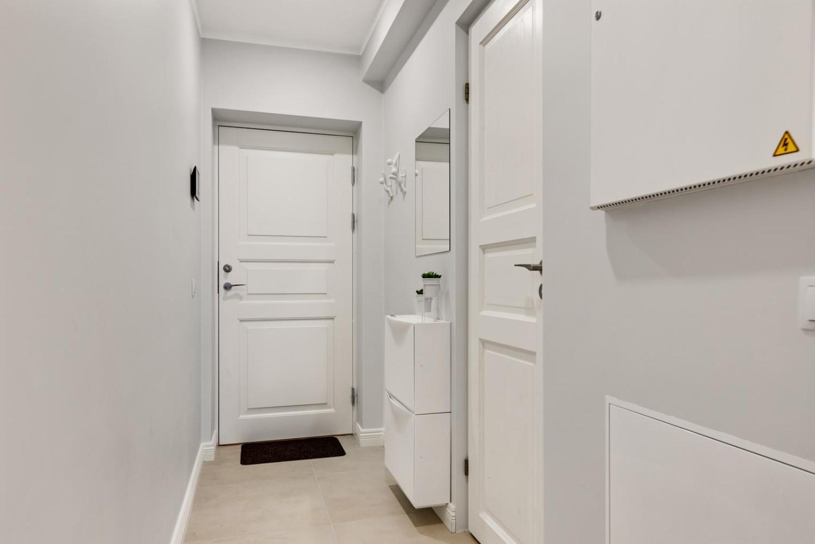 Charming 1 Bedroom In Superb Location Free Parking Appartement *