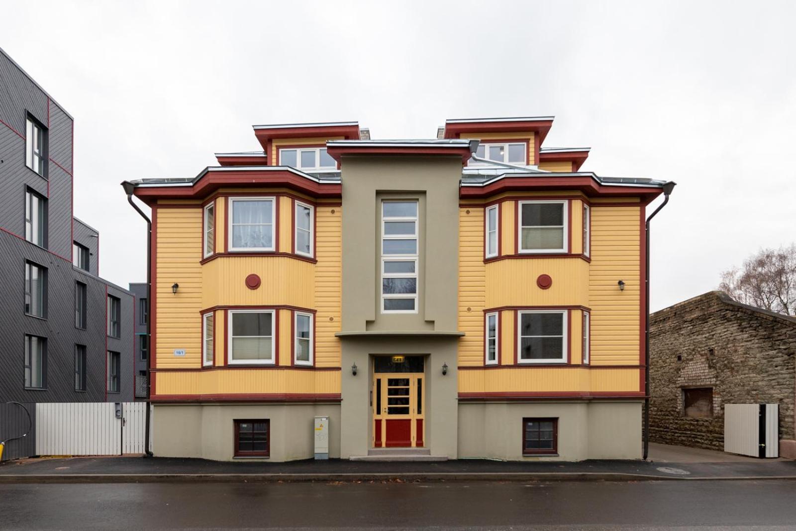Charming 1 Bedroom In Superb Location Free Parking